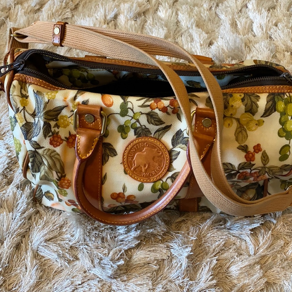 Vintage — Hunting World bag